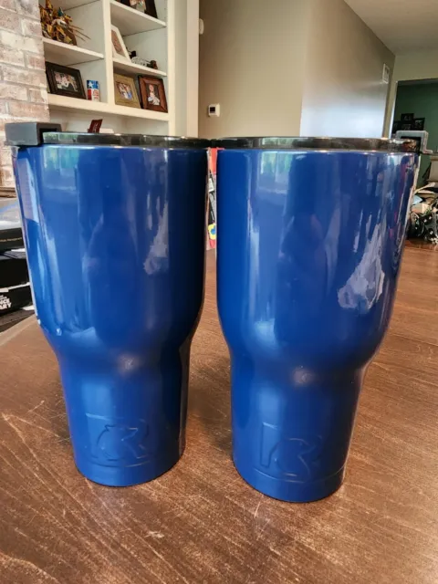 Pair Of RTIC 30 oz Insulated Tumblers Blue Stainless Steel Mug With Lids