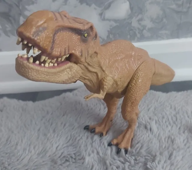 Jurassic World Tyrannosaurus Rex Large Toy Figure Chomping Jaws JW Figurine!!!