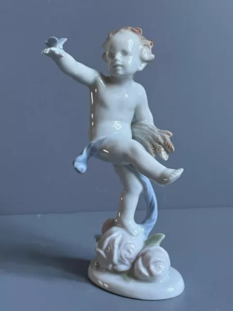 Metzler und Ortloff Jugendstil Porzellan Putto mit Schmetterling Sommer farbig 2