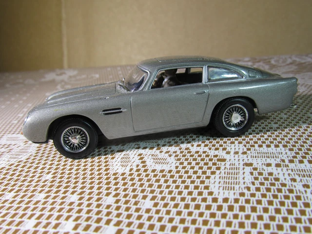 Collection voiture james bond altaya outlet