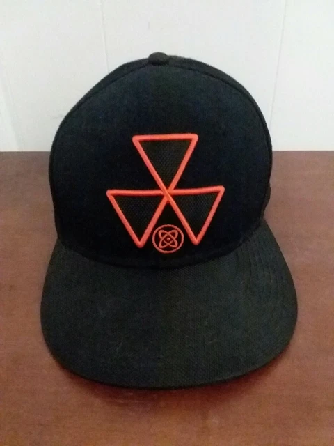 Call of Duty Black Ops 2 Nuketown 2025 Logo Fitted Stretch Cap Hat S/M good Cond