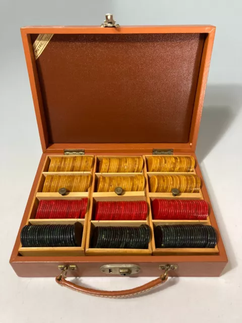 Vintage boxed set of Bakelite Poker Chips