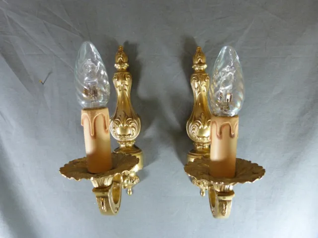 Pair of French wall sconces in gilded bronze Louis XV style ⭐