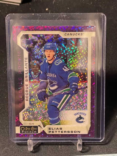 2018-19 O-Pee-Chee Platinum Violet Pixels Rookie #151 Elias Pettersson! SP!