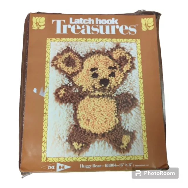 Kit artesanal Latch Hook Treasures Huggy Bear 68004 6x8