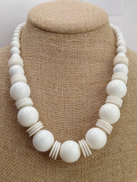 Vintage Acrylic 50's Bubble Necklace - 18" - White