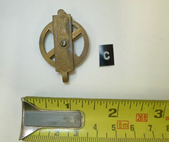 c) Antique/Vintage VIENNA REGULATOR Clock gut brass PULLEY (stamp/engraved)