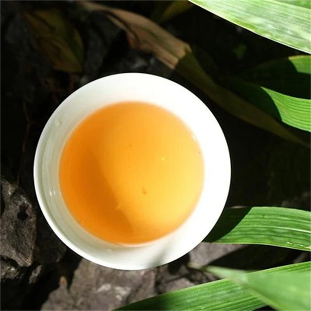 357g Yunnan Pu'er Tea Cake Early Spring Icelandic Tea Leaves Pu'er Cake Raw Tea