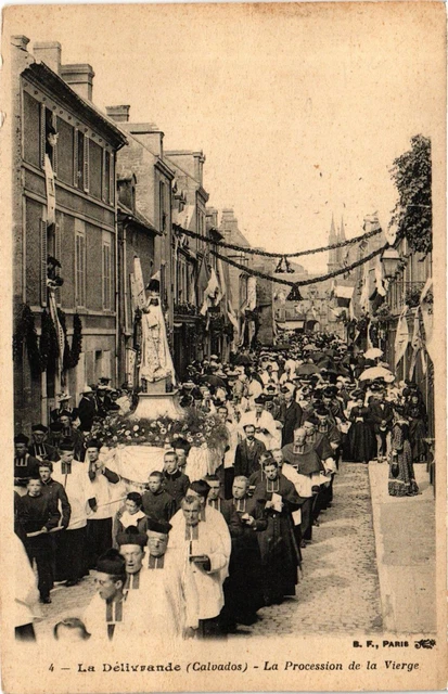 CPA AK Militaire Vaux-sur-Laon Rue de l'Eglise et Grande Rue Ruines (696787)