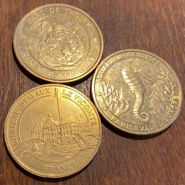 Lot De 3 Medailles Touristiques Differentes  (1050)