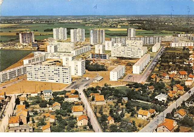 91.n° 205079.ris orangis.vue générale.residence du plateau.cpsm - 15 x 10.5