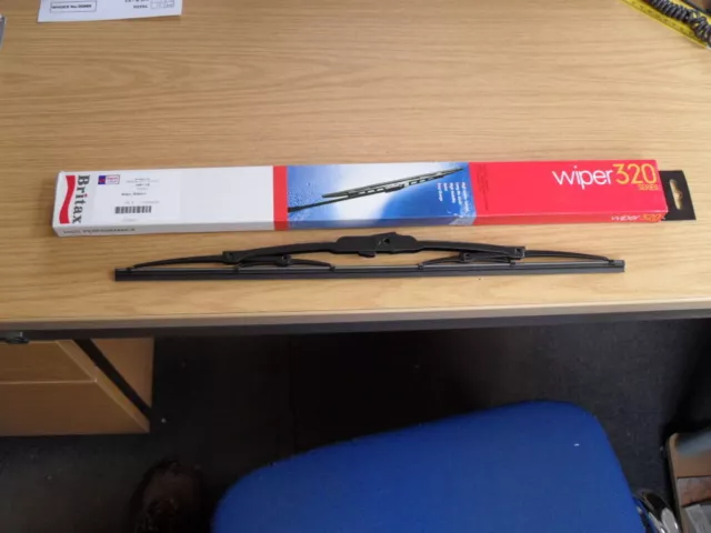 Standard Windscreen Wiper 18" 450mm for various tractors