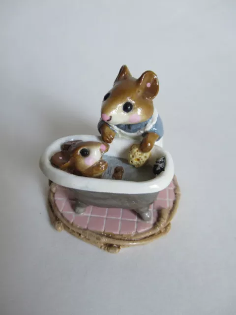 Wee Forest Folk M-060 MOM & SQUEAKY CLEAN baby in bathtub bath 1981 mouse