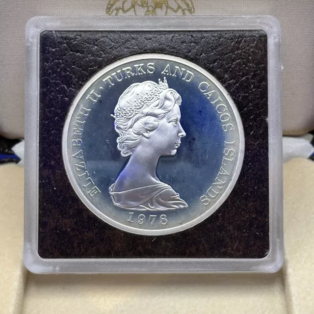 STERLING SILVER COIN - 1978 Turks & Caicos Uk Queen Elizabeth Ii 20 Crown Coin