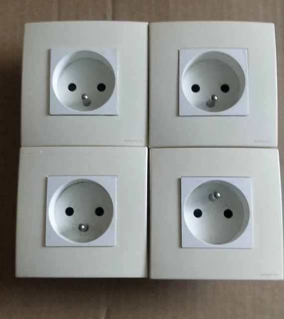 Arnould ESPACE 1ere génération 60531 Lot de 4 Prises de courant + plaques 60803