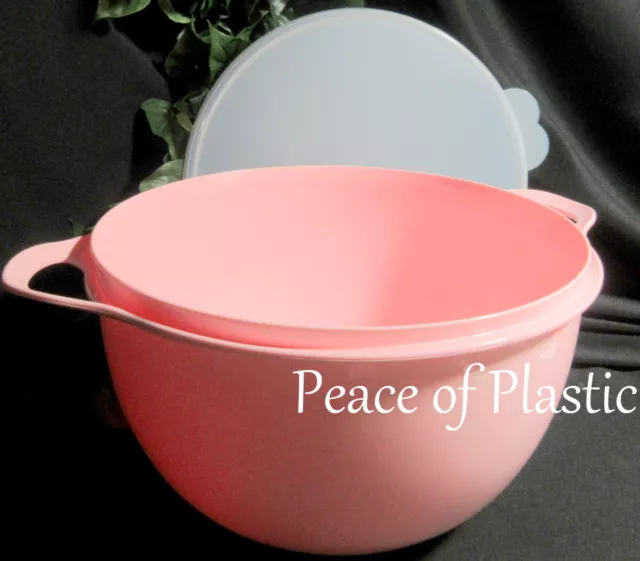 New Tupperware Thatsa Bowl 2539 Fix N Mix 32 Cup Pink With White