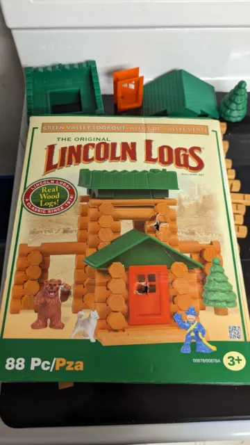 Set Lincoln Logs Green Valley Lookout  Pieces are in great shape Missing Figures