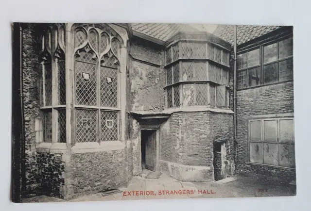 Vintage Unposted Jarrolds Series Postcard - Exterior Strangers Hall, Norwich (b)