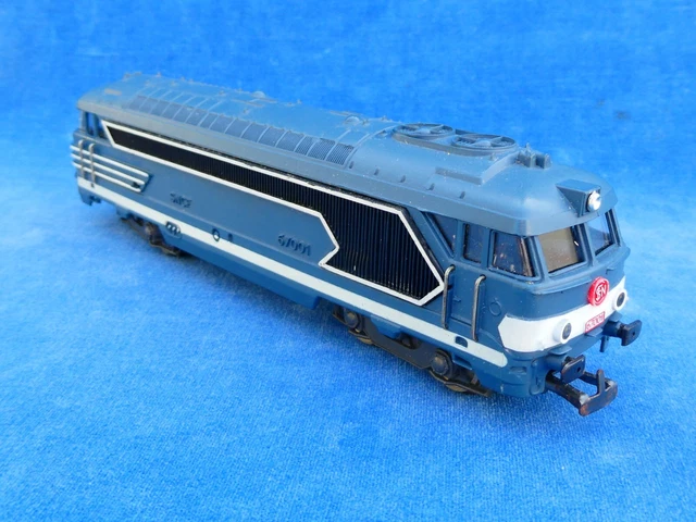 Locomotive Diesel BB 67001 Jouef N°6 - Bleue, Motorisée 3 Pôles, Coffret - Occasion