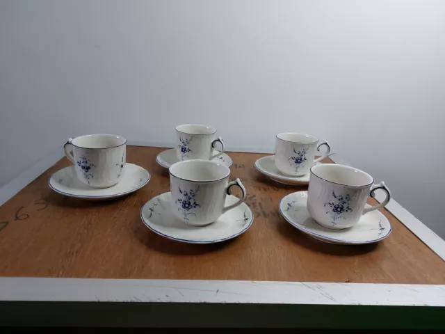 Lot de 5 TASSES A CAFE MOKA SOUCOUPE de VILLEROY & BOCH modèle VIEUX LUXEMBOURG