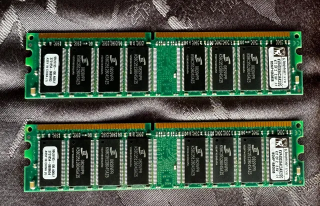 2 GB Kit DDR-RAM (2x 1GB) 184-pin PC-3200U non-ECC  'Kingston KVR400X64C3AK2/2G'