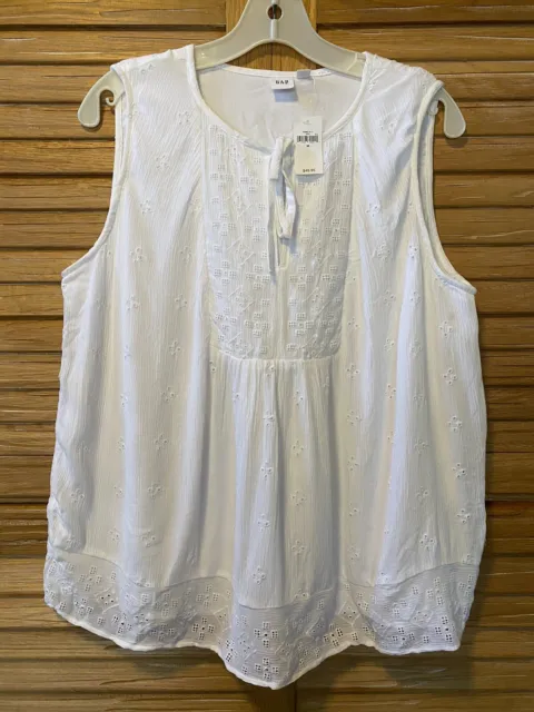 NWT Gap White Eyelet Sleeveless Flowy Lined 100% Rayon Tank Top Womens Size M