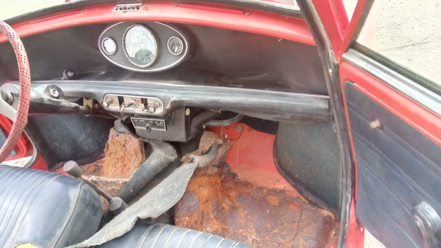 Austin Mini  1000 2