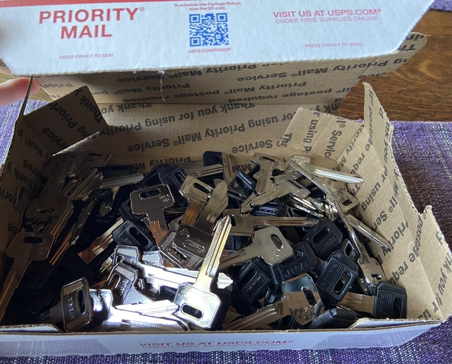 Lot of 113 Key Blanks JMA Keys SUZU 11D SUZU 11DP Suzuki Motorcycles Locksmiths Lot of 113 Key Blanks JMA Keys SUZU 11D SUZU 11DP Suzuki Motorcycles Locksmiths