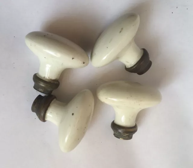 lot de 4 boutons poignees de porte anciennes en laiton et porcelaine