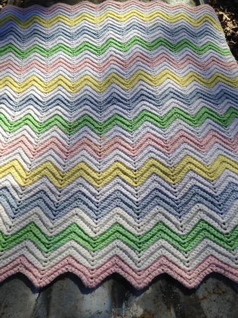 Vintage Granny Made Crochet Baby Afghan Zig Zag Pink Blue 36” x 32”