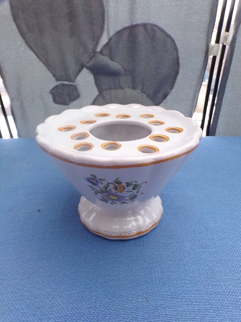 Vase pique-fleurs vintage-faïence de Moustiers-Atelier Saint Michel-décor floral