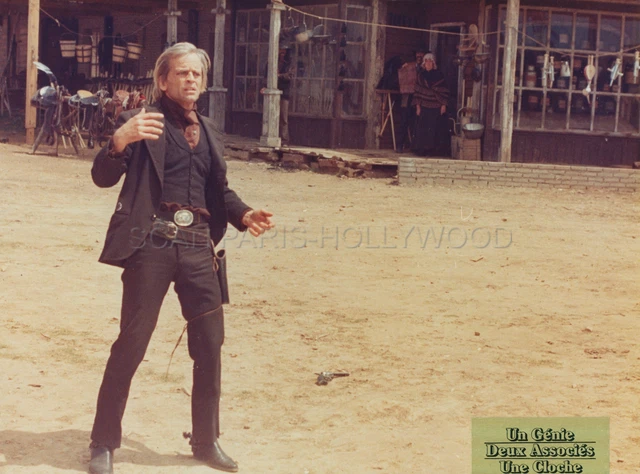 Klaus Kinski Un Genie Deux Associes Une Cloche 1975 Vintage Photo Original  #5