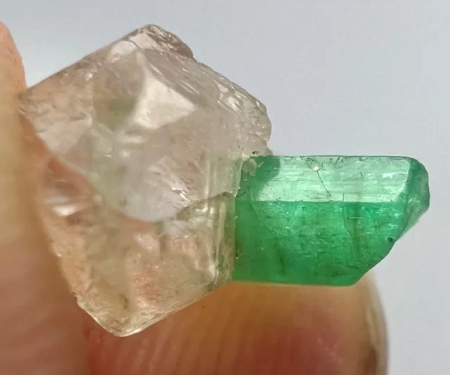 Well Terminated Amazing Panjshir Green Emerald Small Crystal On Quartz. 1.6 CT 3