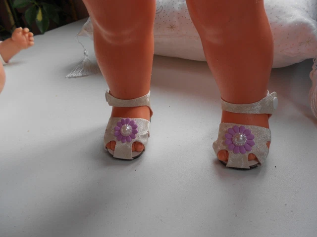 Paire de chaussures RAYNAL pour poupée vintage