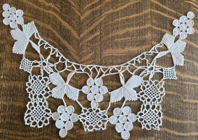 Vintage  Ecru Irish Crochet Grapes Wine Yoke or Collar Unused SO Pretty