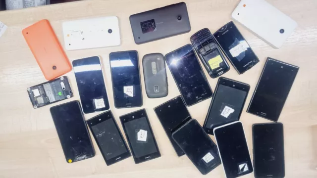 Joblot of x20pcs Faulty Mobile Phone BULK BUY Labelled Logged