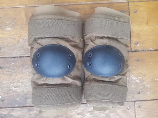 US Army / Military Hard Shell Elbow Pads SIZE LARGE Coyote Tan / Black - Grade 1
