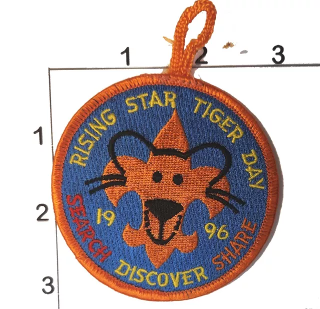 BSA Boy Scouts America 1996 Rising Star Tiger Day Embroidered Hang Patch Cub