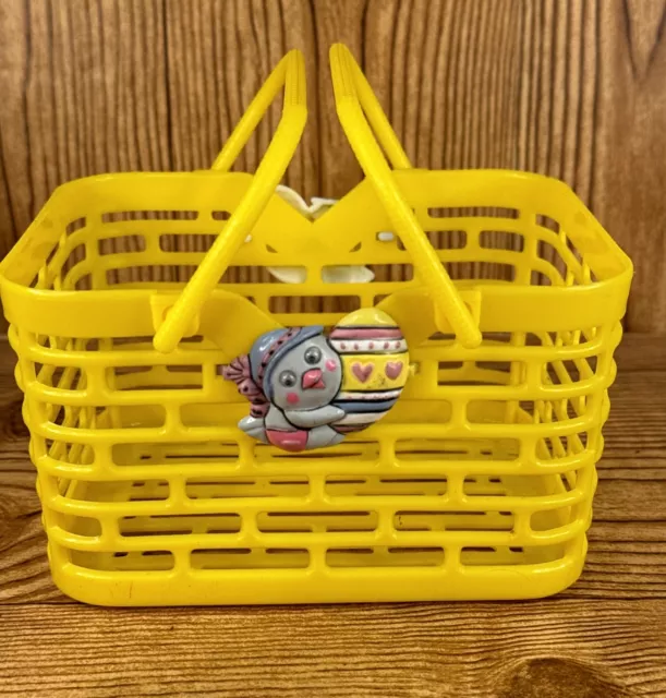 Vintage Plastic Yellow Easter Basket Chick & Egg GoogleEyes Hartin International