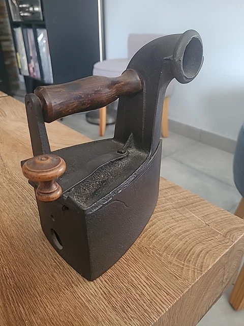 Petit Fer à Braise Ancien Enfant Fonte Ours - Outil Vintage Déco