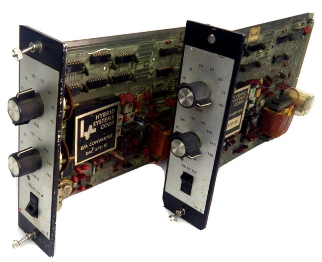 HYBRID SYSTEMS CORP D/A Converter DAC-372 372-10-MIL Cards Lot of 2