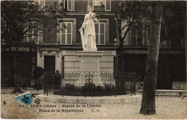 CPA AK Ivry Place de la Republique FRANCE (1282605)