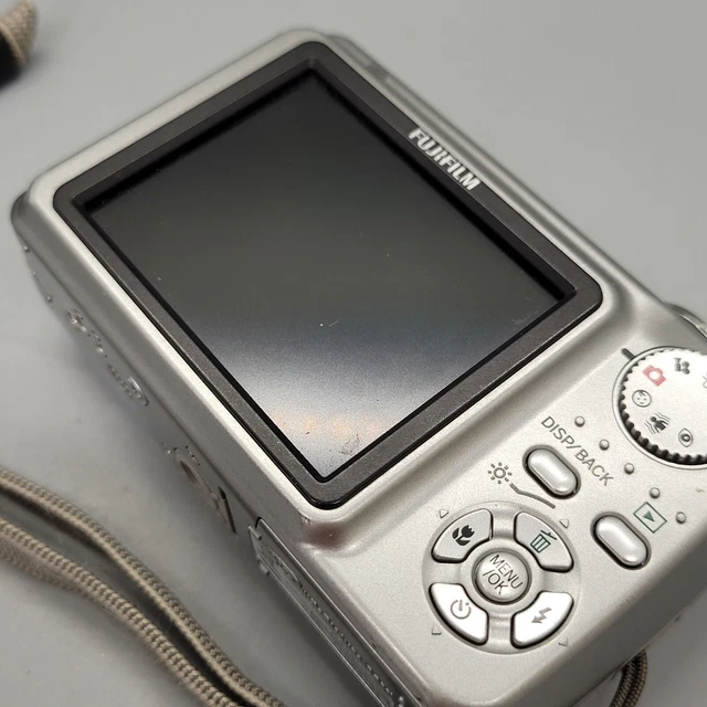Fujifilm FinePix A900 9,0 megapixel fotocamera digitale compatta argento testato 19