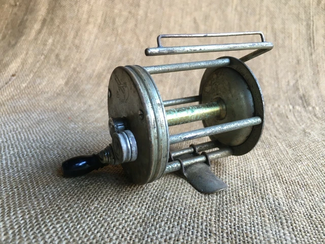 Vetement 1940 Moulinet De Pêche Semi-automatique Vivarelli - Pour La Pêche à La Truite En Eau Douce, Occasion Moulinet Vivarelli