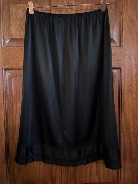 Sears Large Black Slip Size 30-32 No Slits