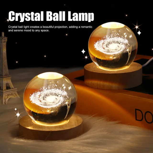 Lámpara de bola de cristal de proyección de luz base de madera LED 5V