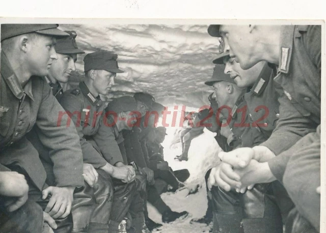 Foto, WK2, Geb.Jg.Rgt.98, Gebirgsübung, in der Schneekaverne 3, 5026-887
