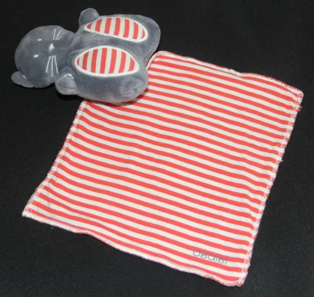 Doudou Chat Gris Mouchoir Raye Rouge Obaibi Okaidi  État Neuf