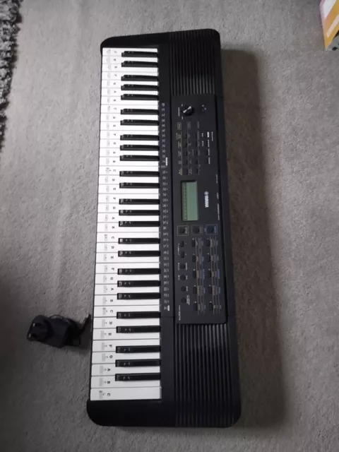 Yamaha PSR-E273 61 Key Portable Keyboard