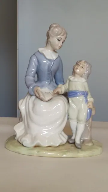 Tengra Mother and Child on Bench Large Figurine Lladro Valencia Group